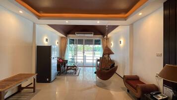 Quarto, 1 quarto, acessível, para fumantes | Sala de estar