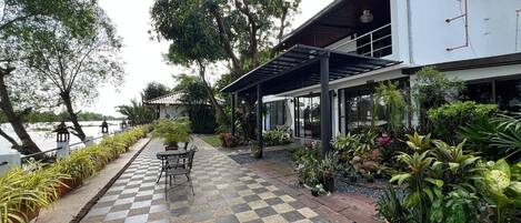 Chambre, 1 chambre, accessible aux personnes à mobilité réduite, fumeur | Terrasse/Patio