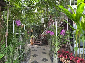 Habitación, 1 habitación, accesible para personas con discapacidad, fumadores | Jardines del alojamiento