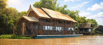 Rainbow Arokaya Welness Resort