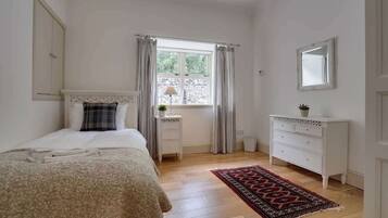 4 bedrooms, iron/ironing board, travel crib, WiFi