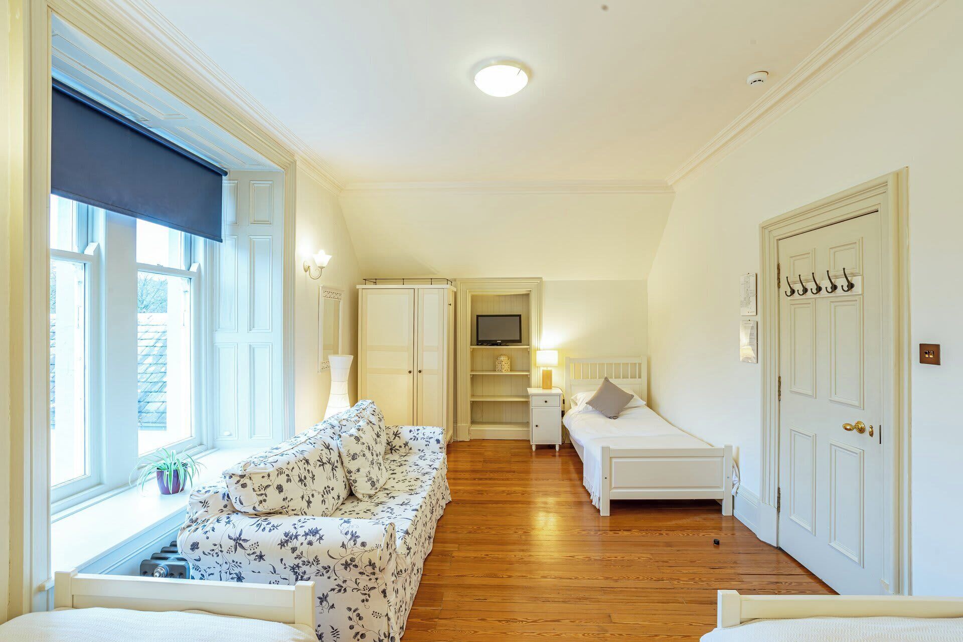 5 bedrooms, iron/ironing board, travel crib, WiFi