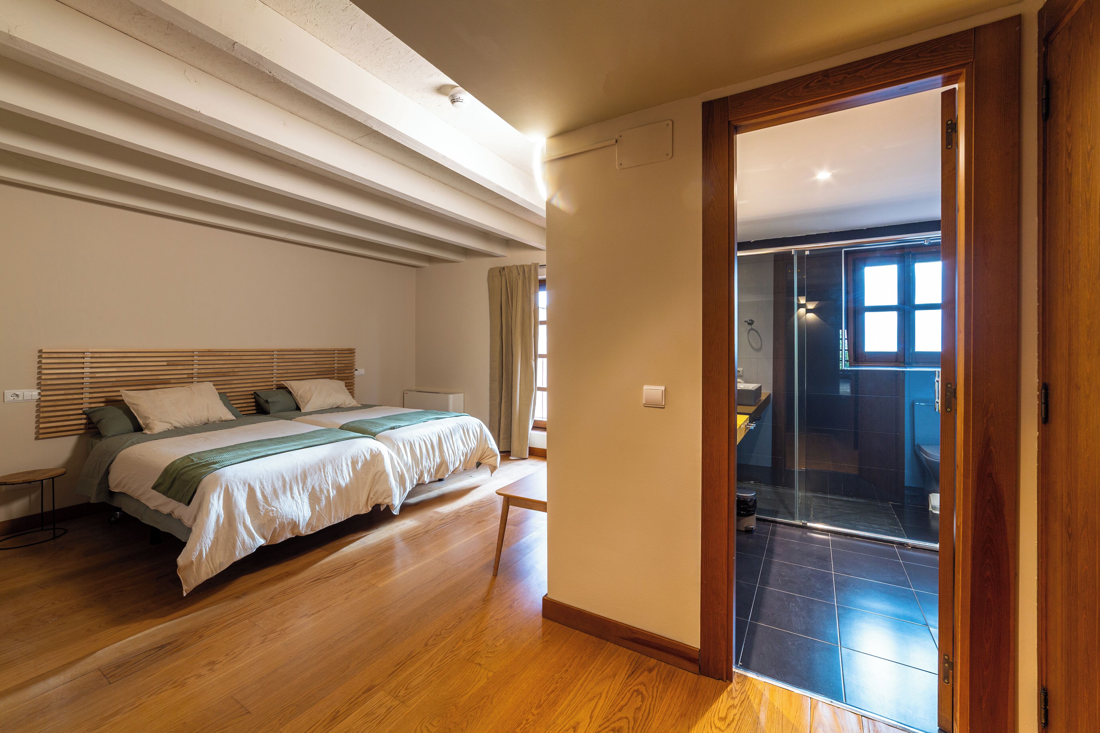 14 bedrooms, iron/ironing board, WiFi, bed sheets