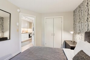 1 bedroom, internet, bed sheets