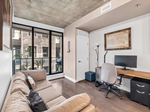 Superb turnkey condo, to live near all services and entertainment