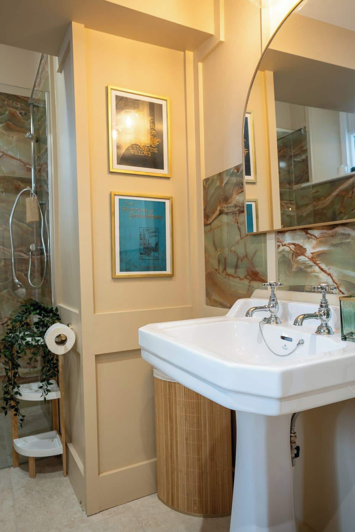 تجهيزات دش، مجففات شعر، مناشف