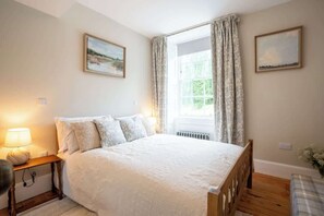 2 soverom, strykejern/-brett, reiseseng for barn og wi-fi