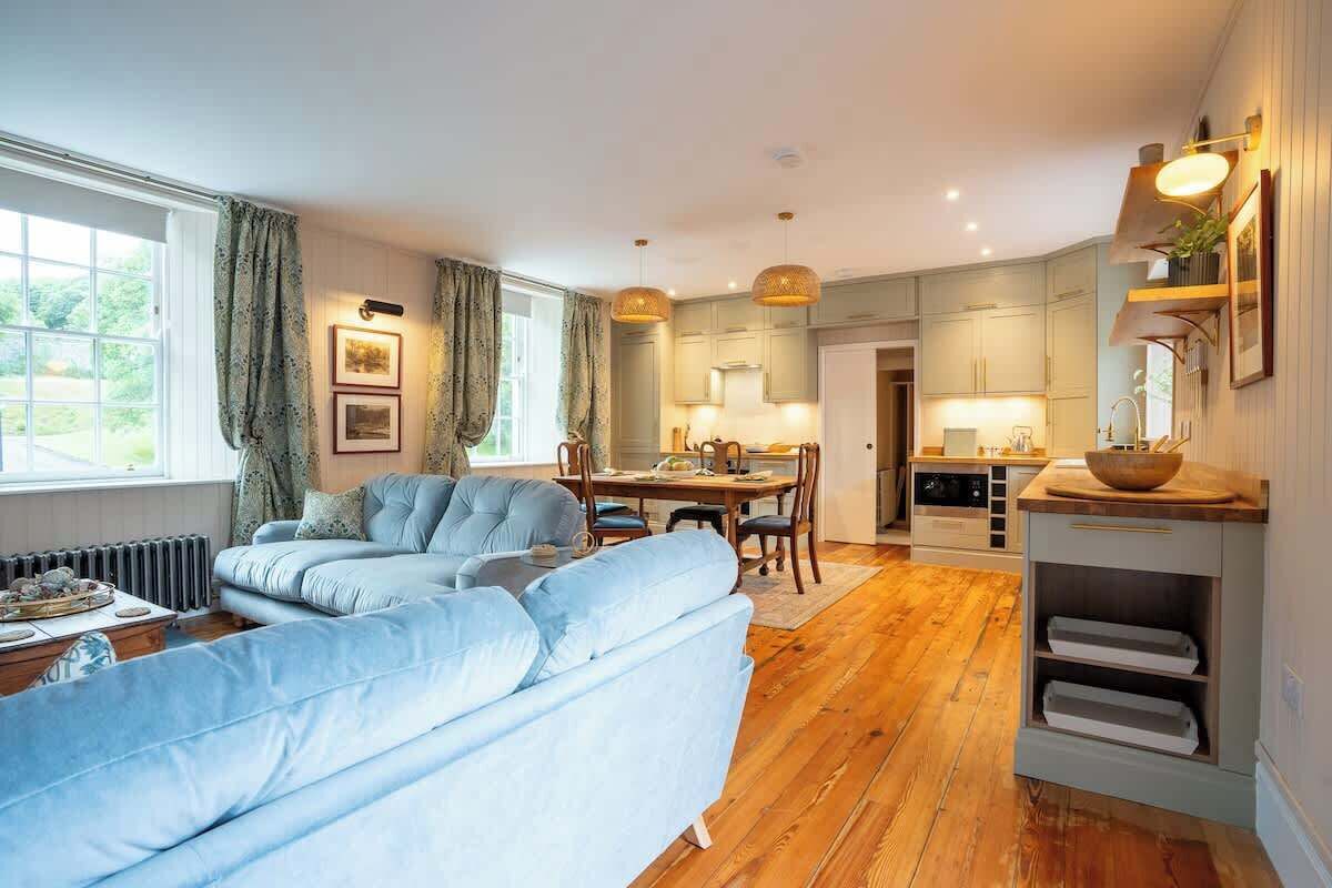 تلفزيون، كُتُب