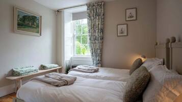 2 bedrooms, iron/ironing board, travel crib, WiFi