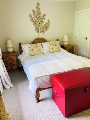 3 bedrooms, iron/ironing board, travel crib, WiFi
