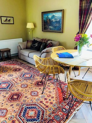 TV, fireplace - Penninghame Estate- Gardeners Cottage (Penninghame)