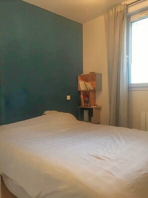 Fer et planche à repasser, Wi-Fi, draps fournis