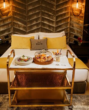 Room service - dining - White Hill Hotel Spa & Conference (Durres)