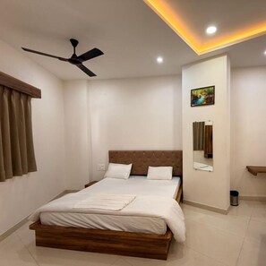 Deluxe Room, City View | Free WiFi