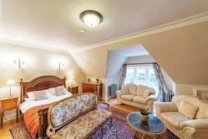 TV - Penninghame Estate - Tower Apartment (Penninghame)