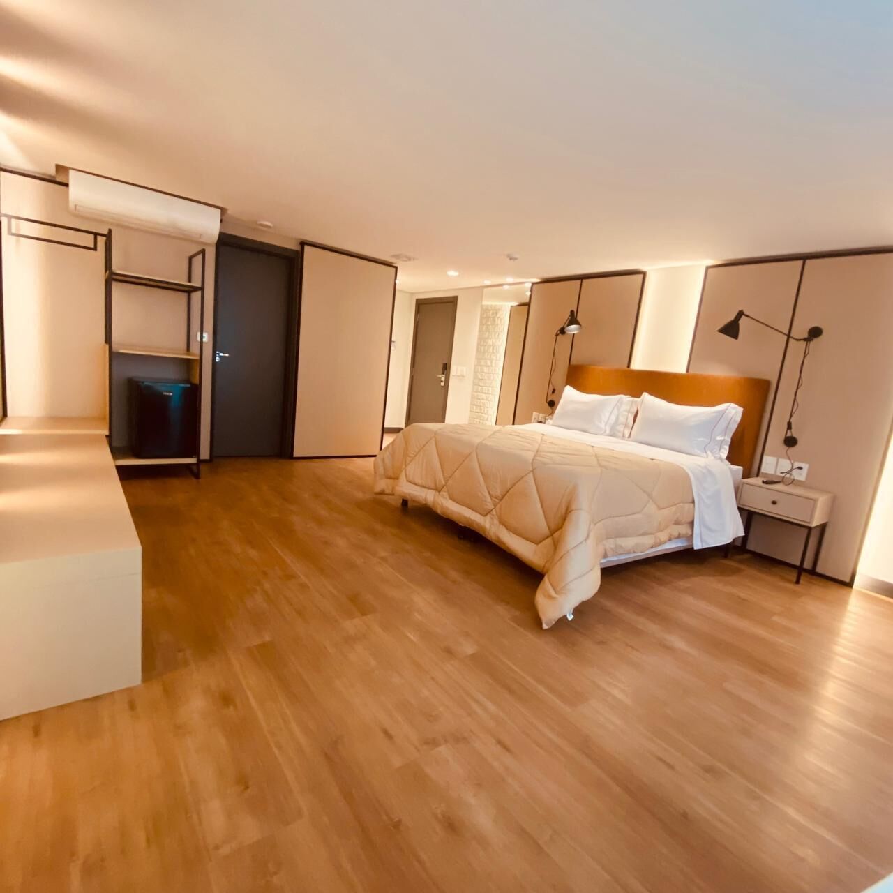 Superior Suite | In-room safe, blackout drapes, free WiFi