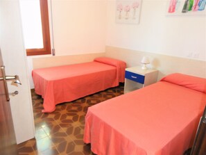 2 bedrooms