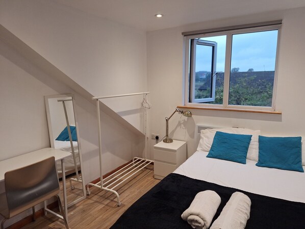 House, 4 Bedrooms, Smoking, Garden View | 4 bedrooms