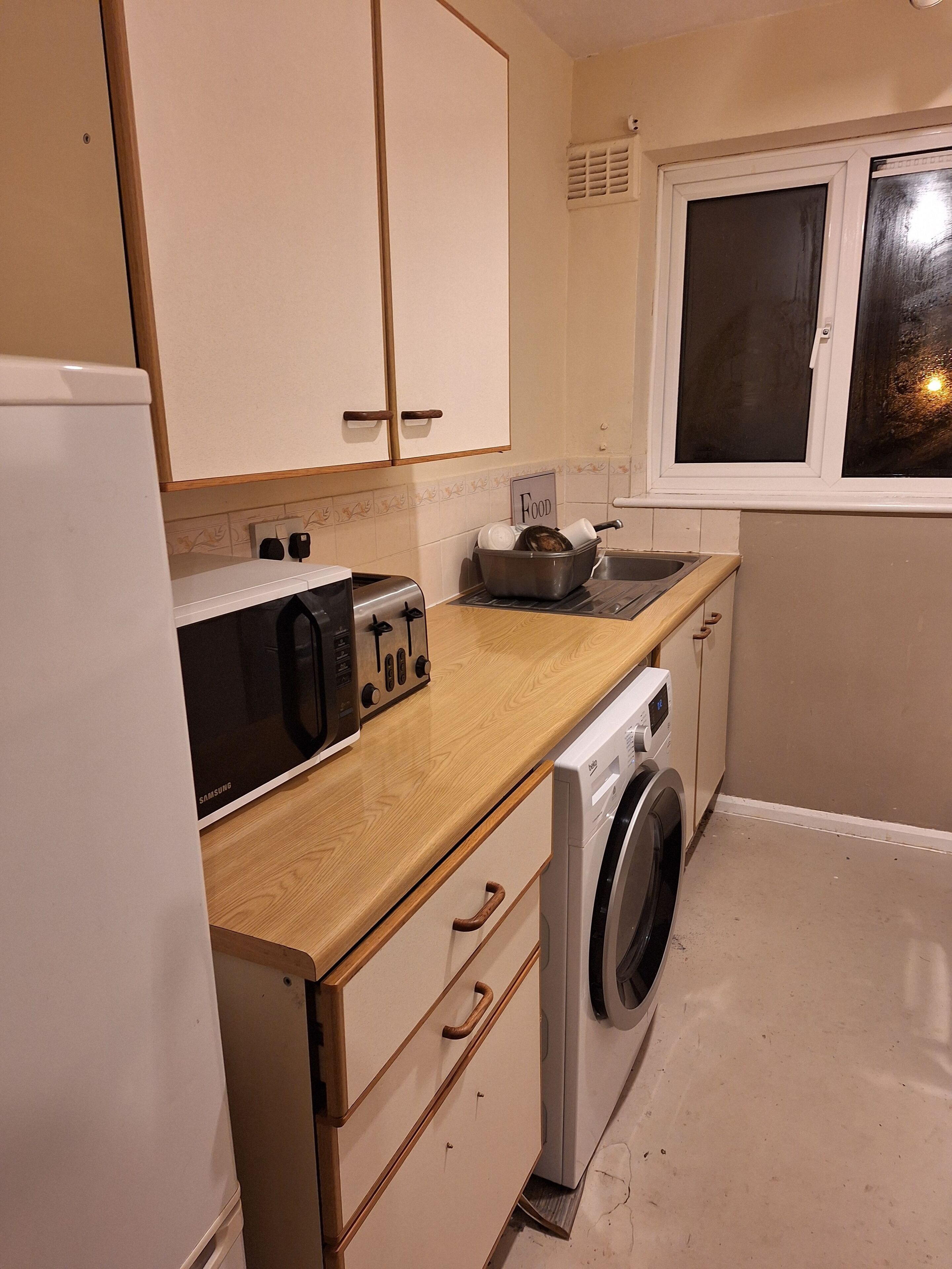 Casa, 4 habitaciones, para fumadores, vista al jardín | Lavandería