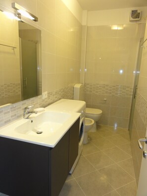 Shower, hair dryer - Modern flat with sea view (Bibione)