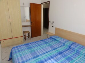 2 bedrooms