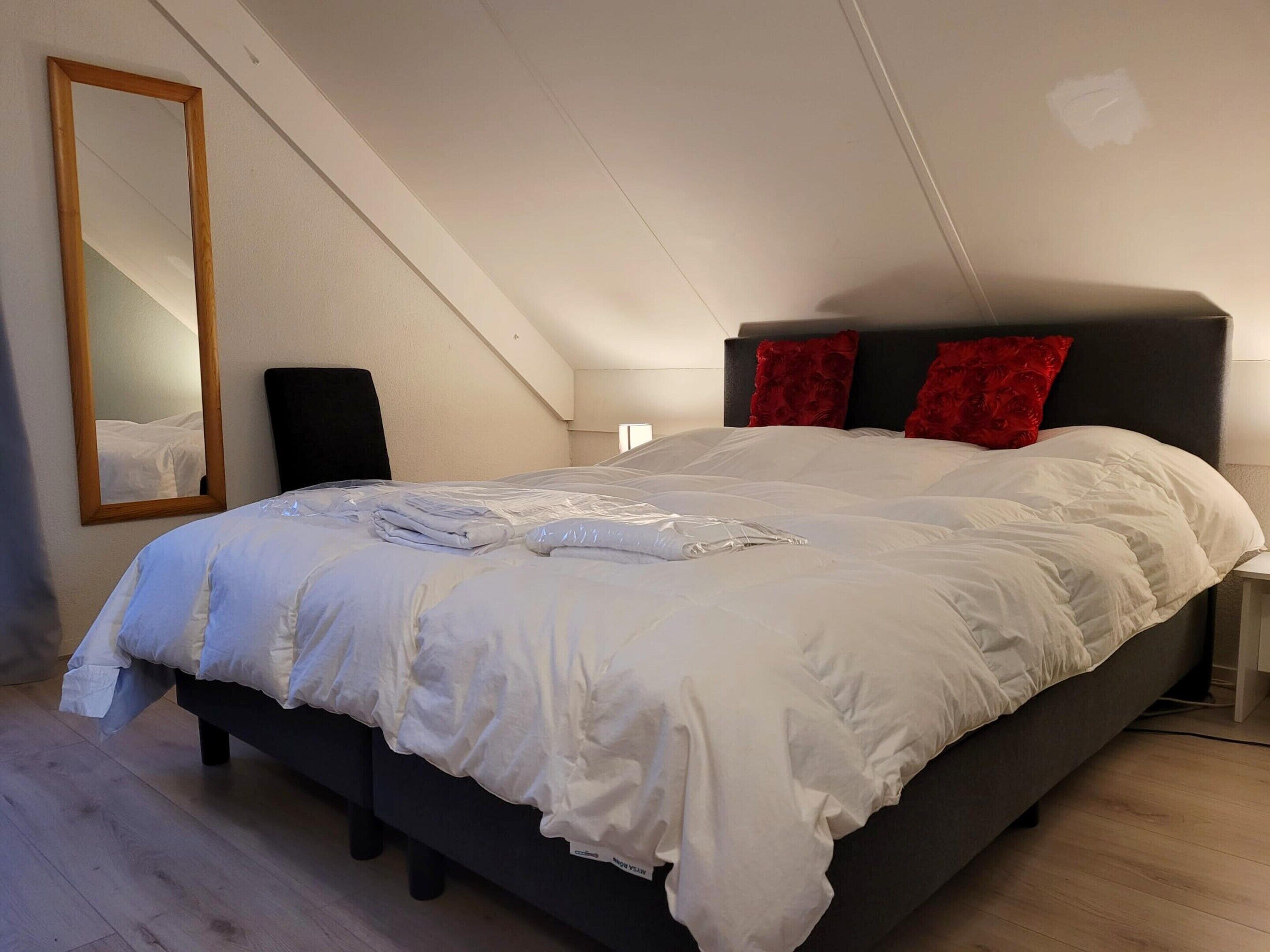 Bungalow | 3 bedrooms, individually furnished, bed sheets