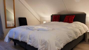 Bungalow | 3 bedrooms, individually furnished, bed sheets