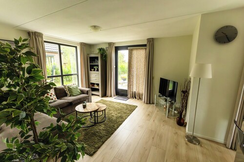 ピースフル バンガロー ニア フォレスト エッジ