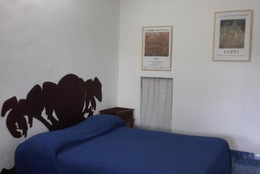 1 bedroom, internet, bed sheets