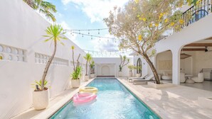Unclassified image, 3 of 41, button - Casa Contenta Canggu (Canggu)