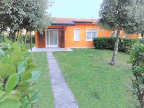 Exterior - Villa only 100mt from the beach (Bibione Pineda)