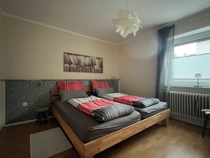 2 Schlafzimmer, Bügeleisen/Bügelbrett, WLAN, Bettwäsche