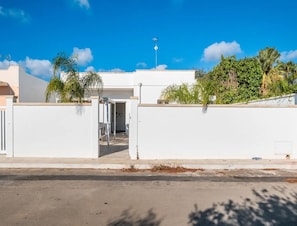 House, 2 Bedrooms, Smoking | Exterior - Villa Ondaluna Charme e Relax a Porto Cesareo (Porto Cesareo)