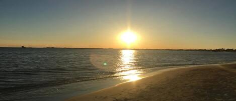 ชายหาด