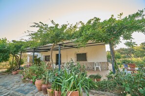 Terrace/patio - Holiday Home 'Huerta del Sol' with Private Pool, Balcony & Air Conditioning (Aracena)