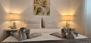 1 bedroom, WiFi, bed sheets - Pleasure View Studio 6 Apartment with Mountain View, Wi-Fi and Air Conditioning (Perissa)