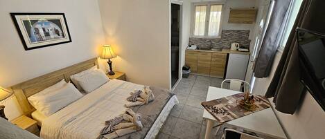 1 bedroom, WiFi, bed sheets