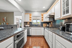 House | 3 bedrooms, Internet