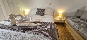 1 室のベッドルーム、WiFi、ベッドシーツ