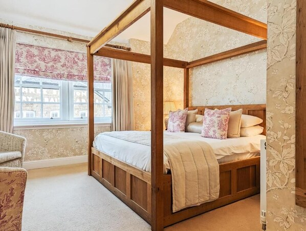 Habitación doble superior | Escritorio, tabla de planchar con plancha, wifi gratis