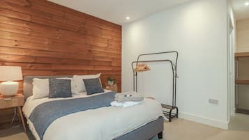 1 chambre, décoration personnalisée, ameublement personnalisé