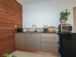 Cottage | Private kitchen | Cookware/dishes/utensils - Teach Tra West (Perranporth)