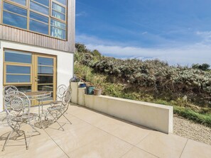 Outdoor dining - Teach Tra West (Perranporth)