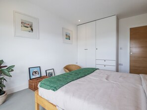1 chambre, décoration personnalisée, ameublement personnalisé
