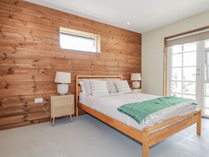 1 makuuhuone, yksilöllisesti sisustettu, yksilöllisesti kalustettu