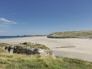 Beach nearby - Teach Tra East (Perranporth)