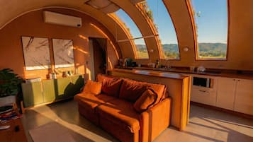 Comfort Room | Living area