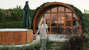 Comfort-huone | Yksityinen kuumavesiallas