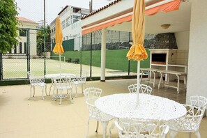 Classic-Apartment, 2 Schlafzimmer | Speisen im Freien