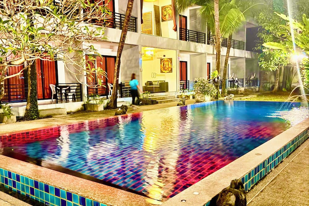 Baan Phu Chalong Place
